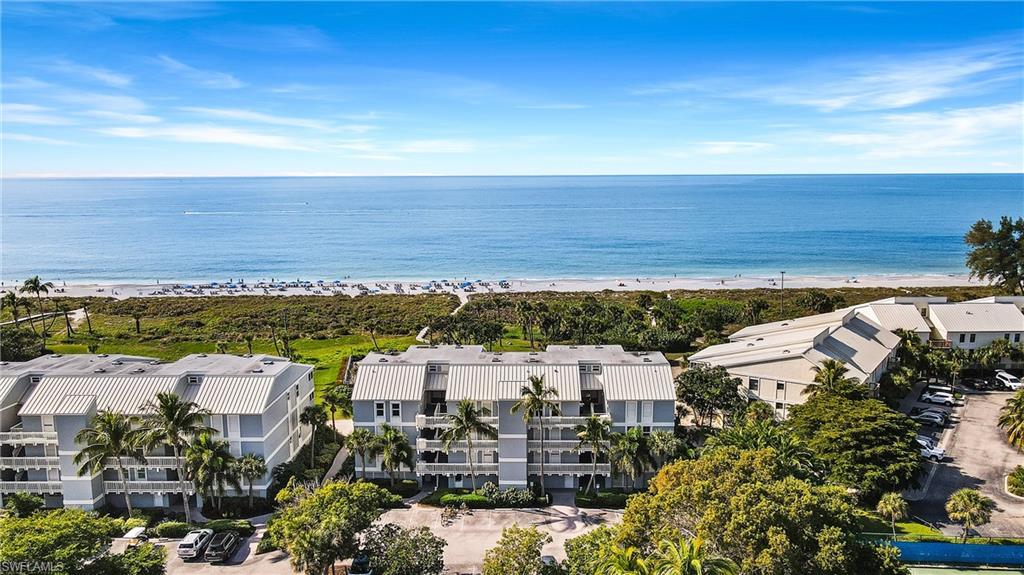 BEACH VILLAS CONDO - Residential