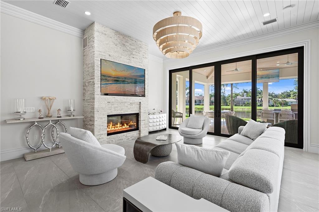 QUAIL WEST - Residential