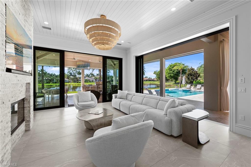 QUAIL WEST - Residential