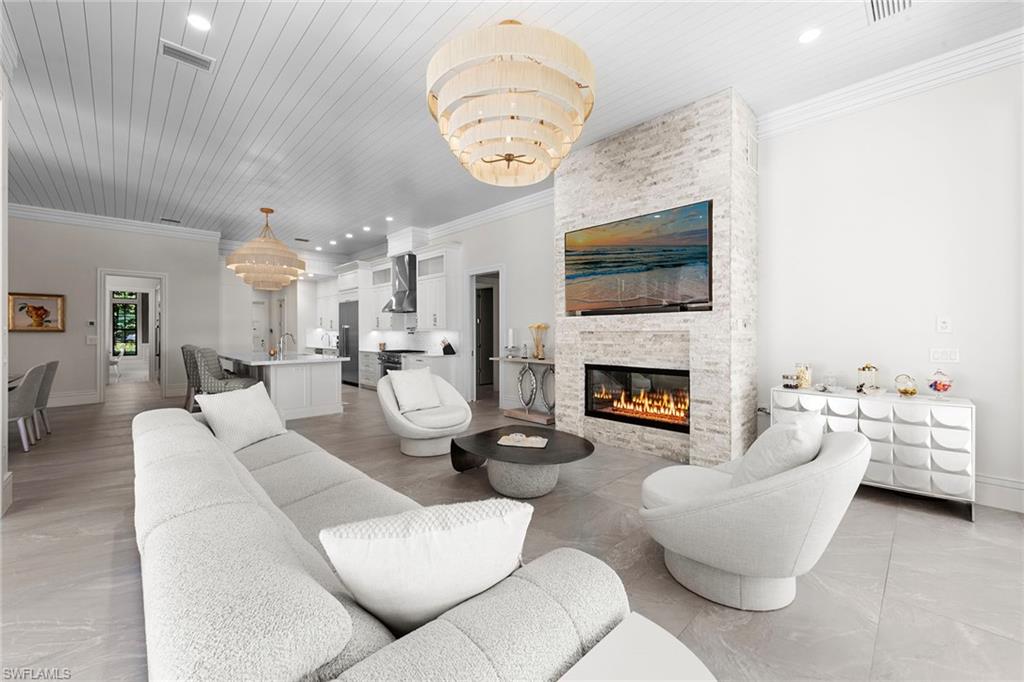 QUAIL WEST - Residential