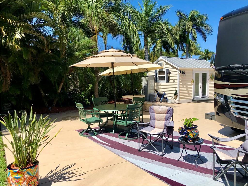 RIVERBEND MOTORCOACH RESORT - Land