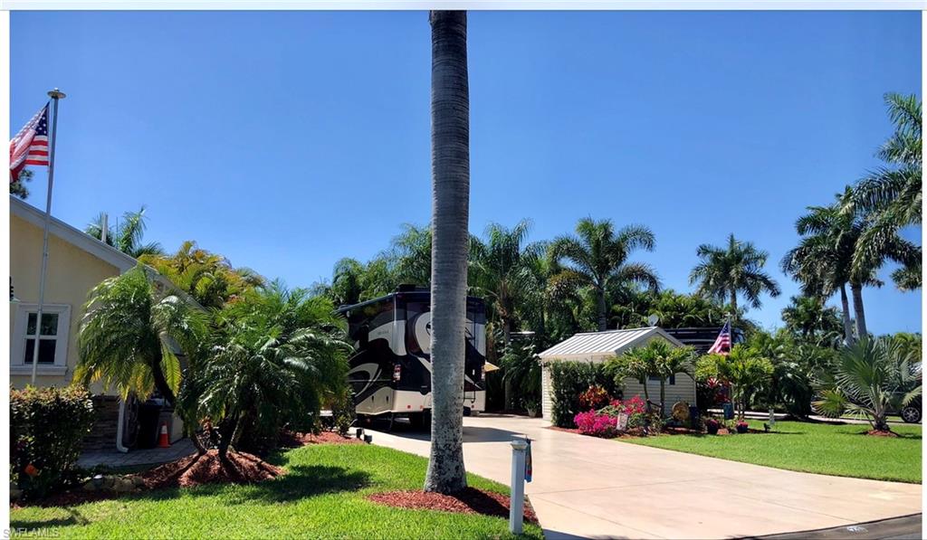 RIVERBEND MOTORCOACH RESORT - Land