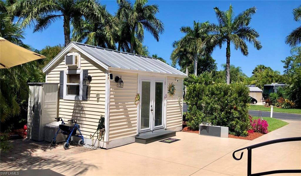 RIVERBEND MOTORCOACH RESORT - Land