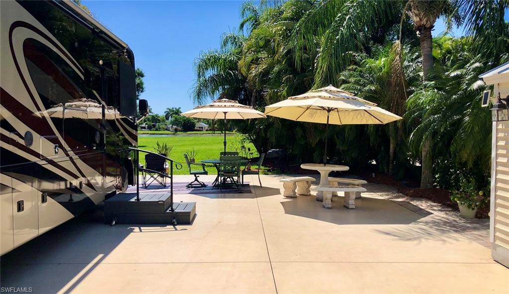 RIVERBEND MOTORCOACH RESORT - Land