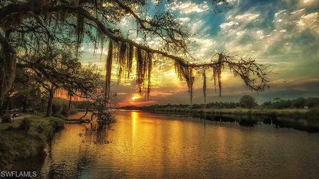 RIVERBEND MOTORCOACH RESORT - Land