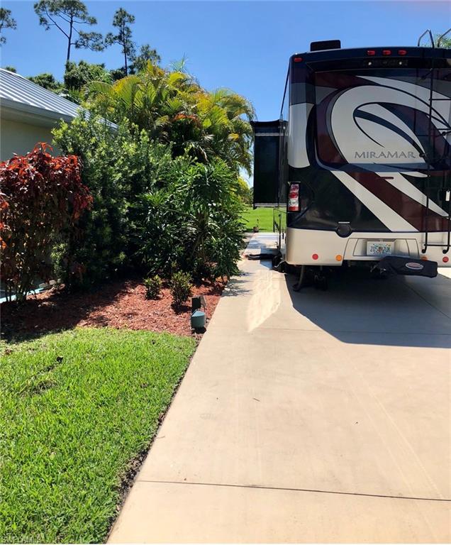 RIVERBEND MOTORCOACH RESORT - Land