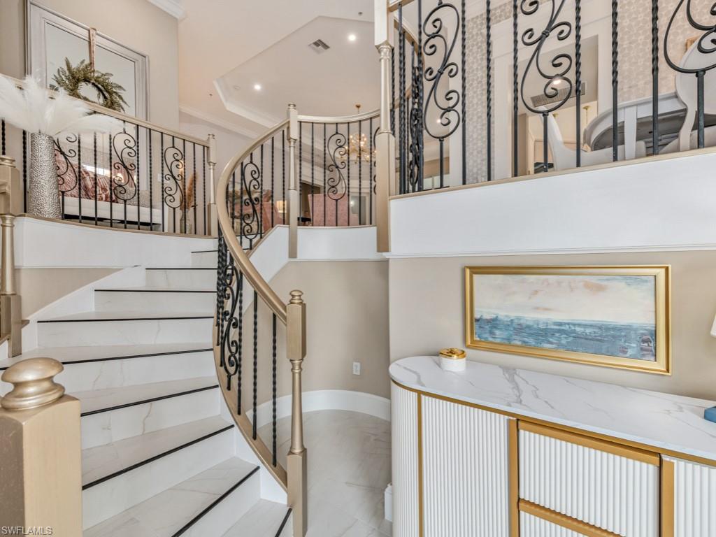 28560 Calabria CT 202