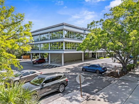 700 2nd AVE N 201 NAPLES FL 34102