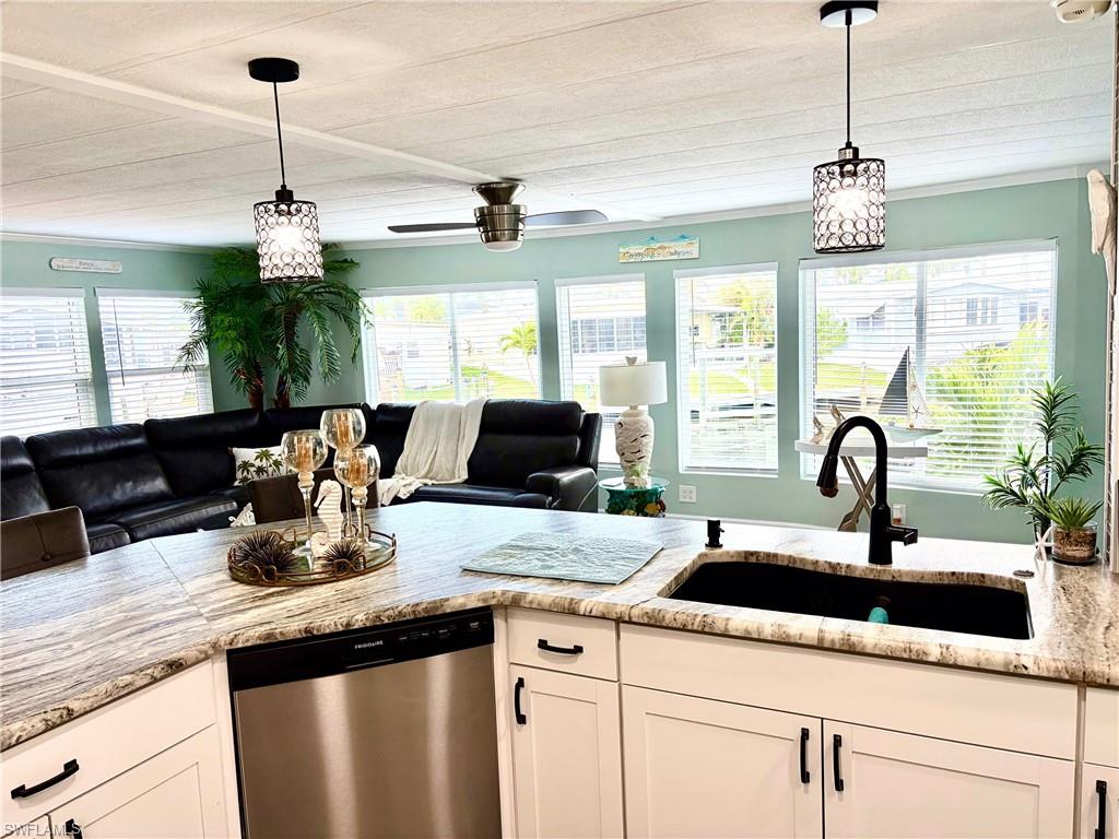 BAYSIDE ESTATES - Residential