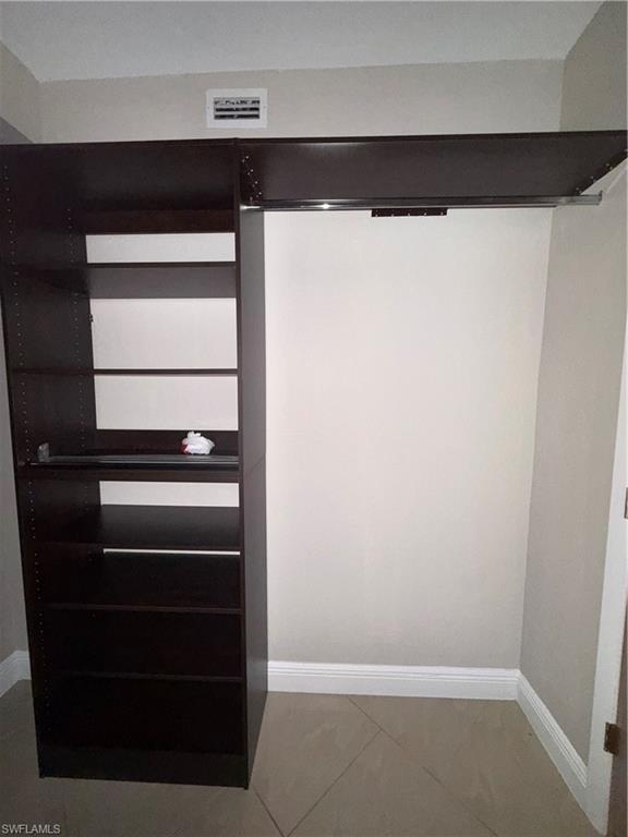 THE COVE AT SIX MILE - Residential Lease