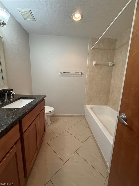 THE COVE AT SIX MILE - Residential Lease