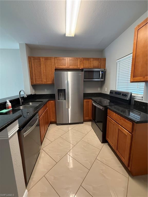 THE COVE AT SIX MILE - Residential Lease