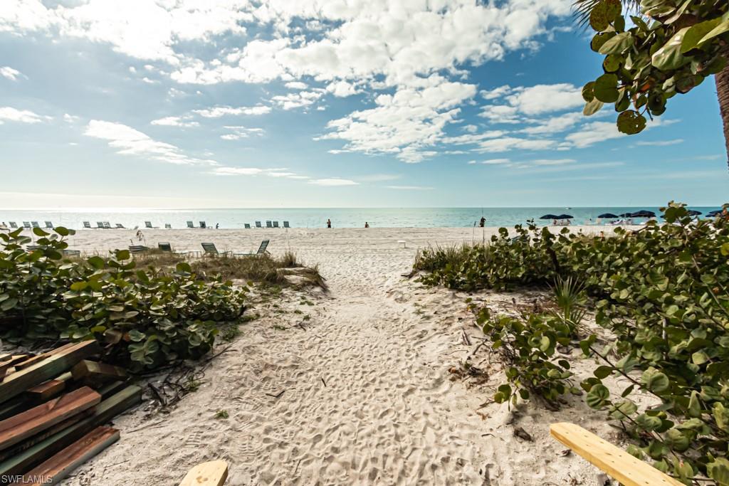 REMINGTON AT BAY COLONY - Residential