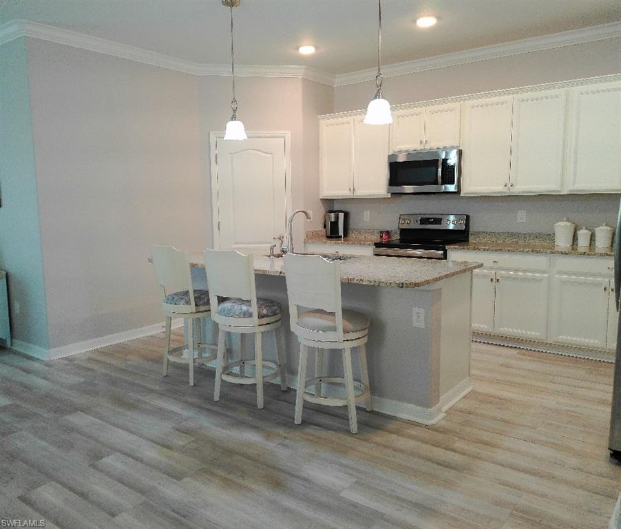 HAMPTON LAKES - Residential