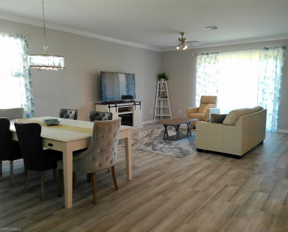 HAMPTON LAKES - Residential