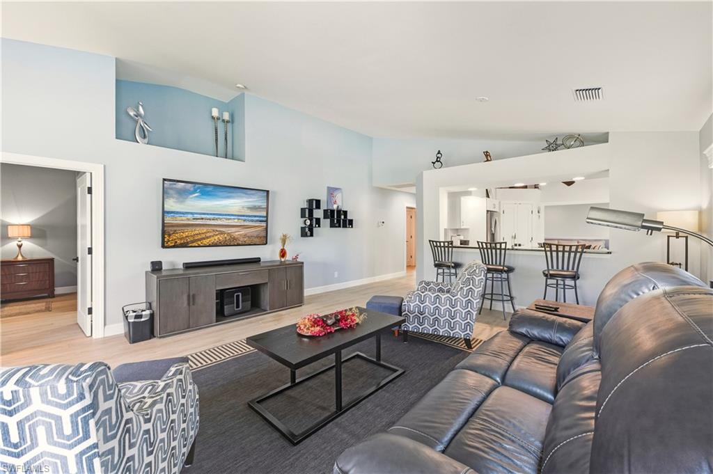 6185 Reserve CIR 1403