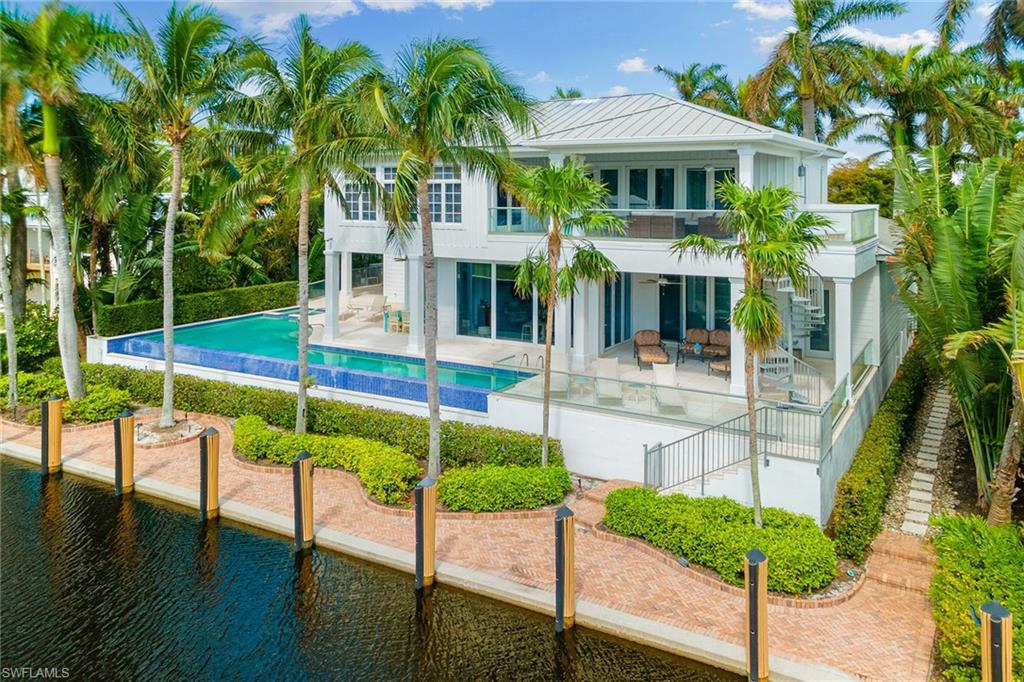 AQUALANE SHORES - Residential