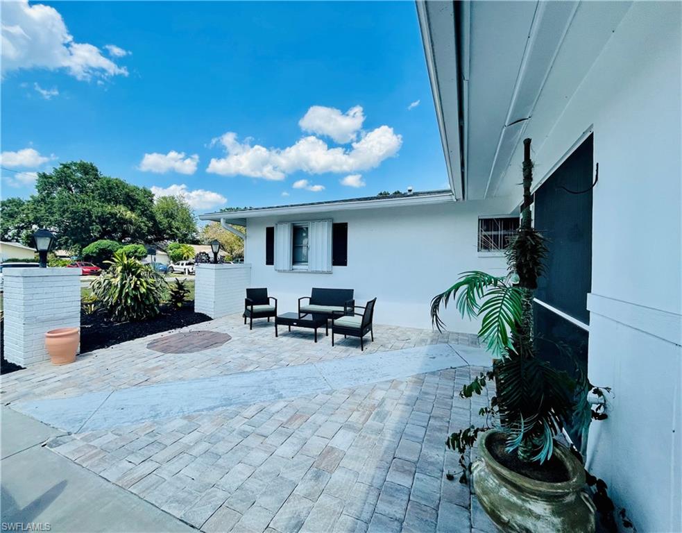 WILLOW LAKE - Residential