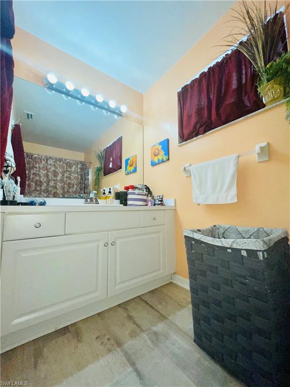 WILLOW LAKE - Residential