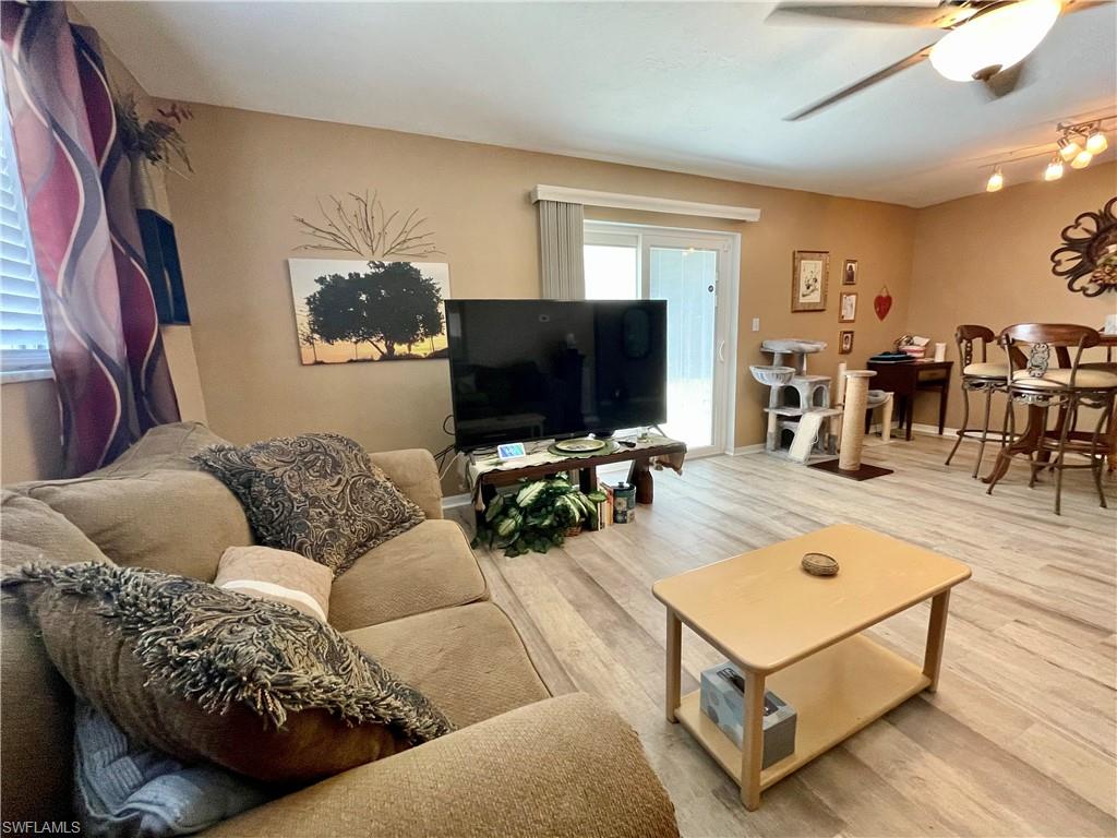 WILLOW LAKE - Residential