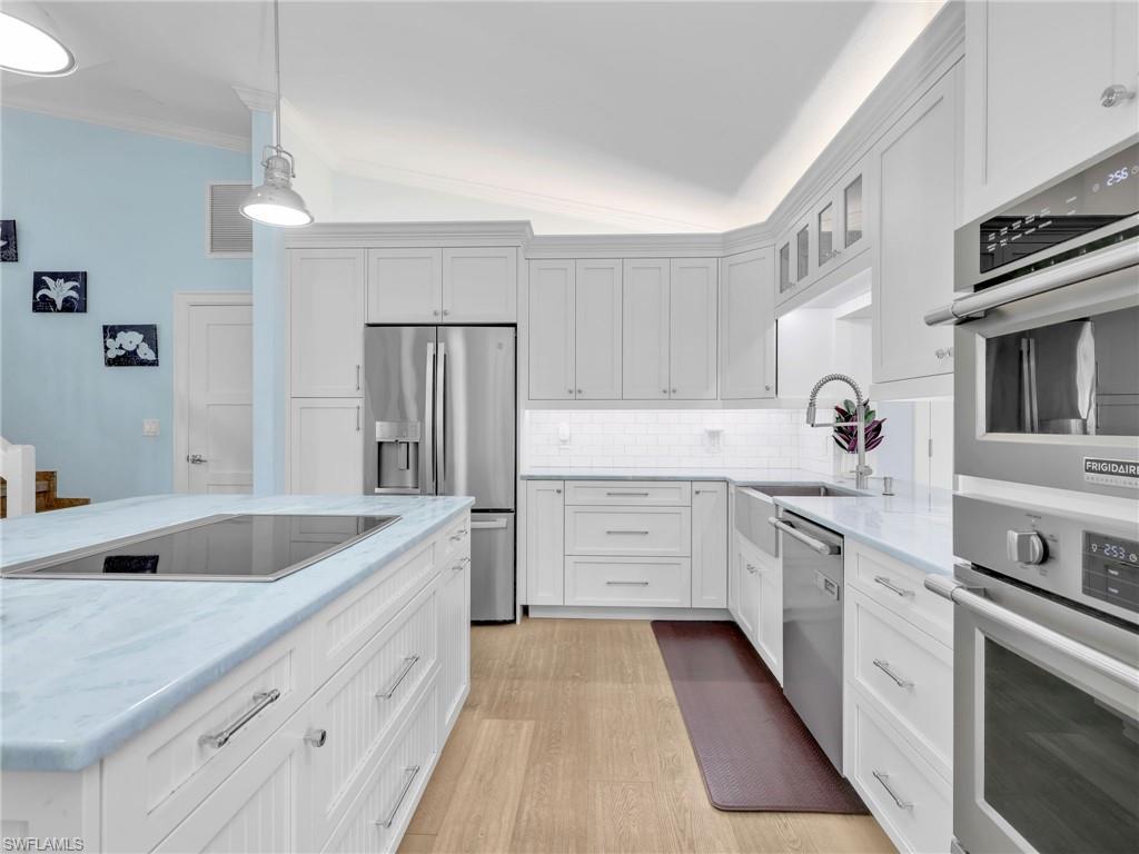 MARCO BEACH - Residential