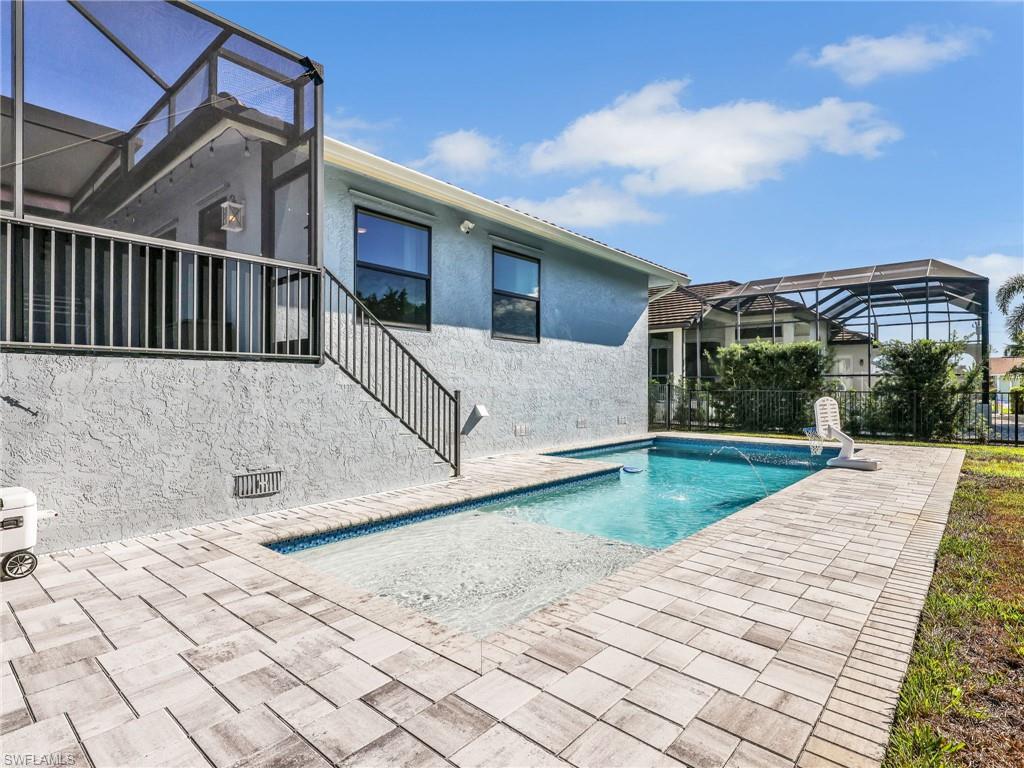 MARCO BEACH - Residential