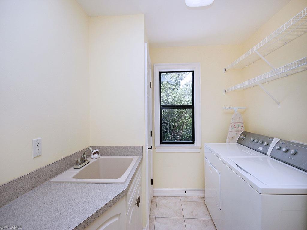 SANIBEL BAYOUS - Residential