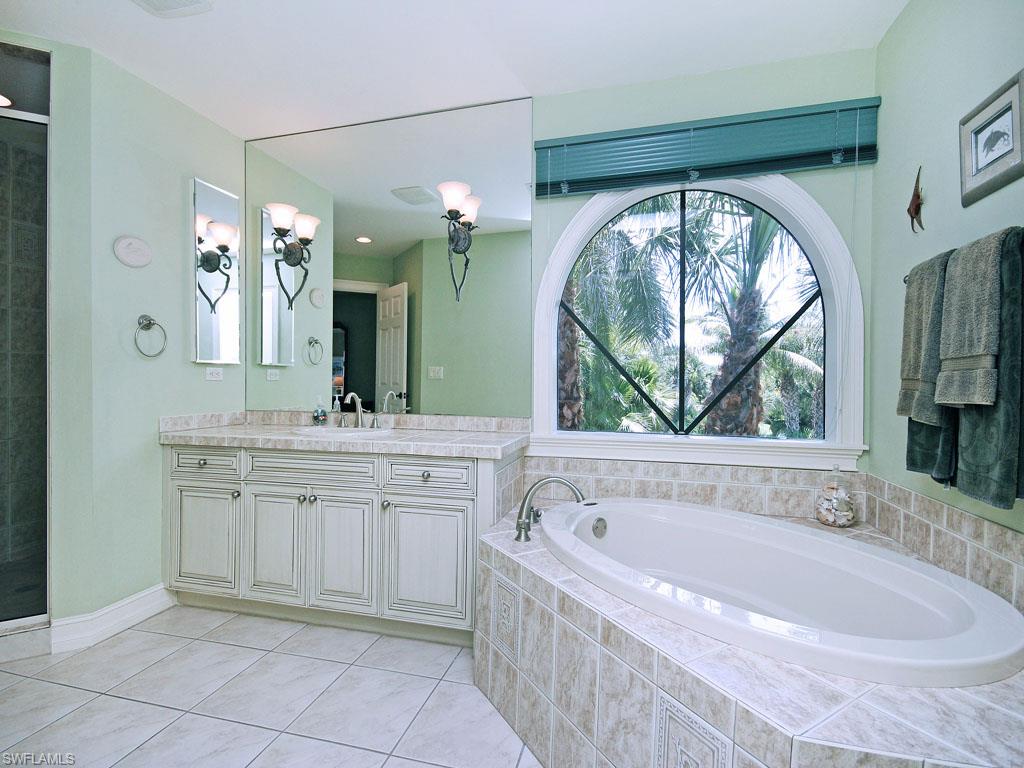 SANIBEL BAYOUS - Residential