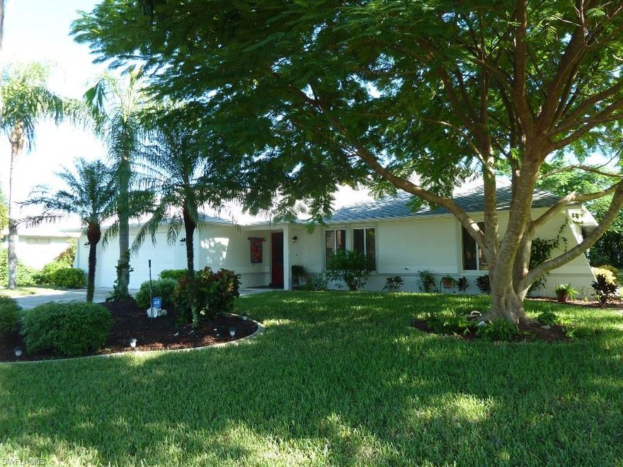 CAPE CORAL BEAUTY WITH NO HOA FEES! You have to see this CHARMING 3 BR / 2 BA / 2 car OVERSIZED GARAGE with 1892 sq. ft. of WELL LOVED living space. FORMAL LIVING AREA ~ FAMILY RM. ~ DINING AREA-EVERYTHING YOU HAVE BEEN SEARCHING FOR!  HUGE FAMILY KITCHEN offers you SNACK BAR ~ MORE THAN ENOUGH NEWER SOLID MAPLE WOOD CABINETS + A PANTRY! Yards of BEAUTIFUL QUARTZ COUNTERS! SUMPTUOUS Master Ste. with a HUGE WALK IN CLOSET YOU HAVE ONLY DREAMED ABOUT! Bathrooms have NEWER VANITIES with HIGHER SOLID SURFACE COUNTERS! SOARING SKY HIGH CEILINGS & SUN DRENCHED RMS. ~ NEUTRAL COLORS ~ COLORFUL LANDSCAPE & LARGE SCREENED LANAI will IMPRESS BEYOND YOUR EXPECTATIONS! You will be the ENVY of your friends when they see the LUSH TROPICAL LANDSCAPING.
NEWLY INSTALLED A/C CONDENSOR & HANDLER 10/2015 ~ RECONFIGURED DUCTWORK 10/2015. Home was REPLUMBED in 2003.  Gulf View Construction built home. See Virtual Tour and then make your appointment to see this one!