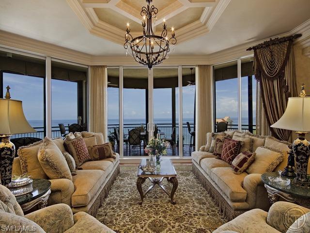 SEASONS AT NAPLES CAY - Residential