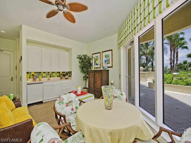 SEASONS AT NAPLES CAY - Residential