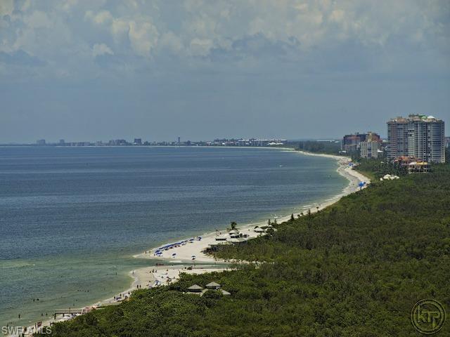 SEASONS AT NAPLES CAY - Residential