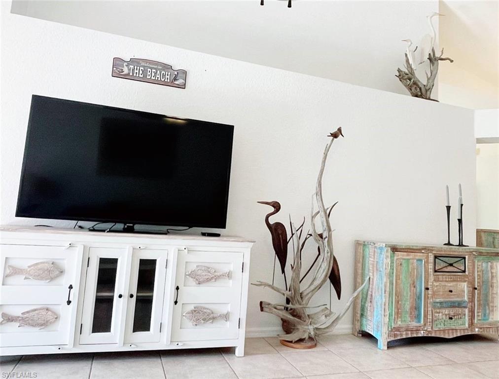 CROWN POINTE VILLAS - Residential