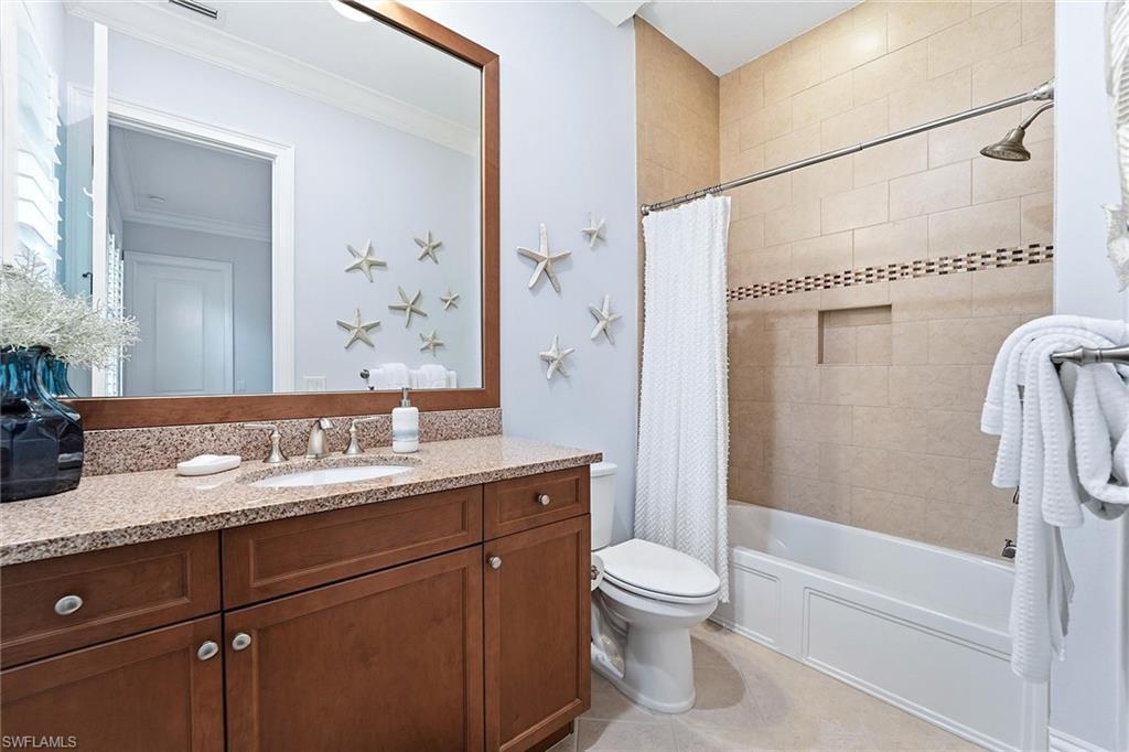 TWIN EAGLES - Residential