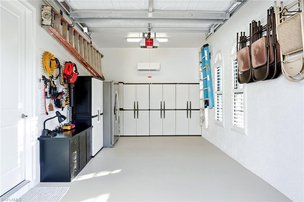 TWIN EAGLES - Residential