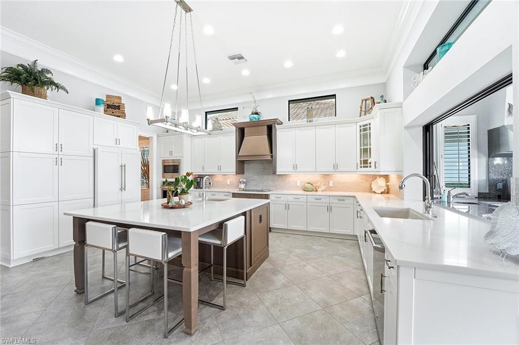 TWIN EAGLES - Residential