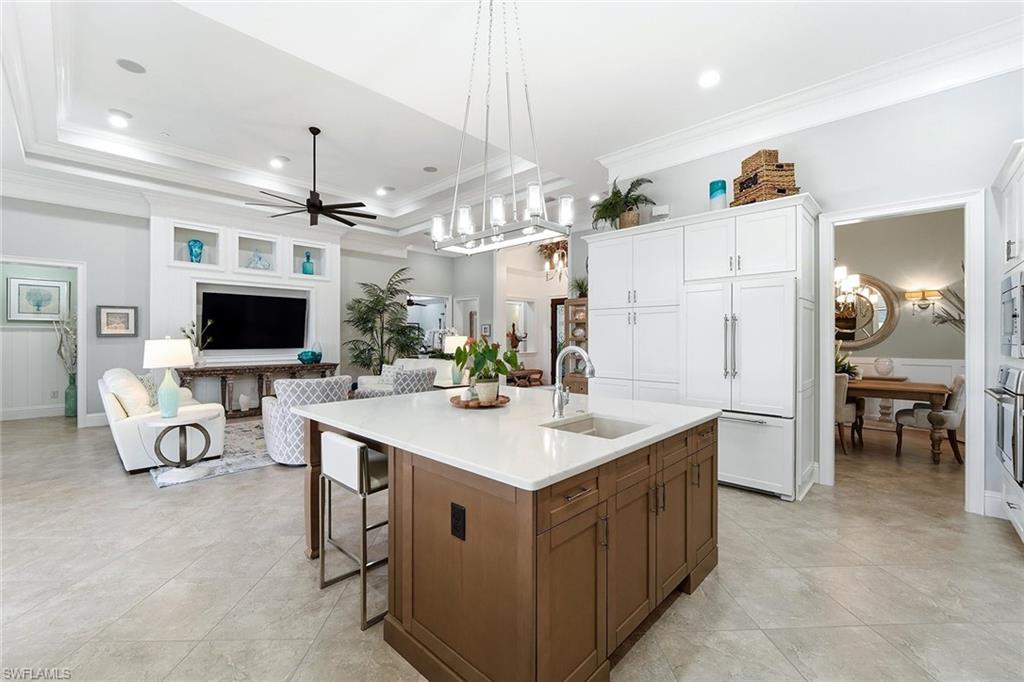 TWIN EAGLES - Residential