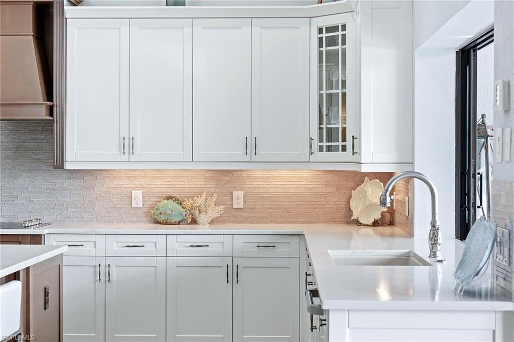 TWIN EAGLES - Residential