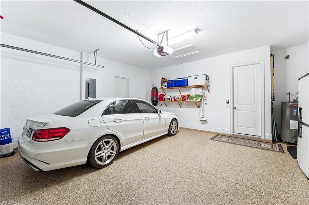 TWIN EAGLES - Residential