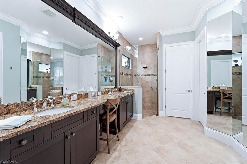 TWIN EAGLES - Residential