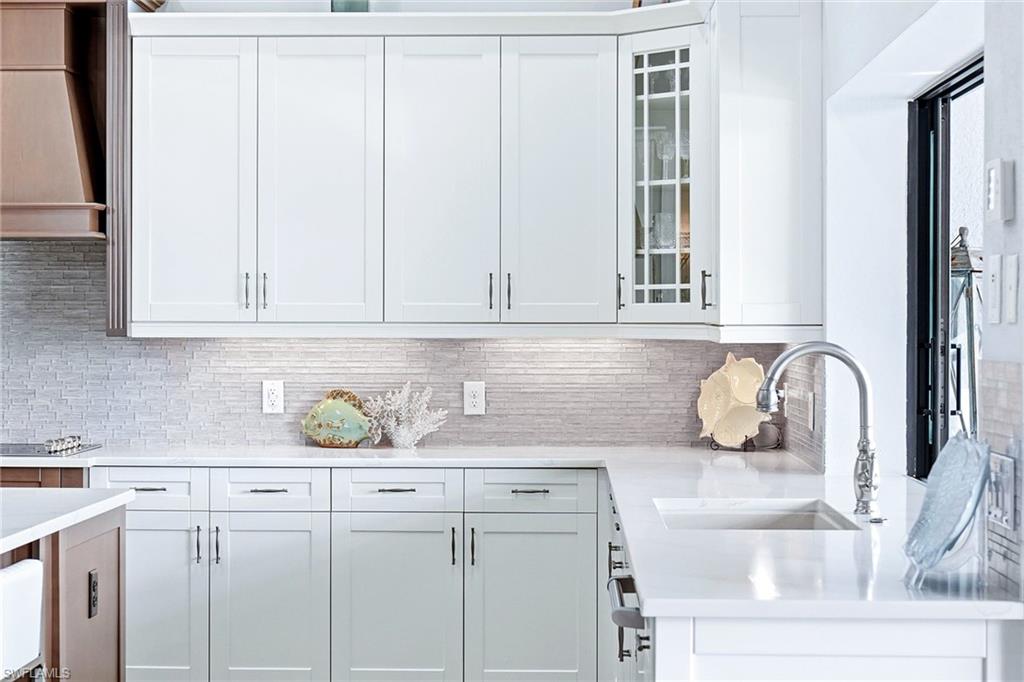 TWIN EAGLES - Residential