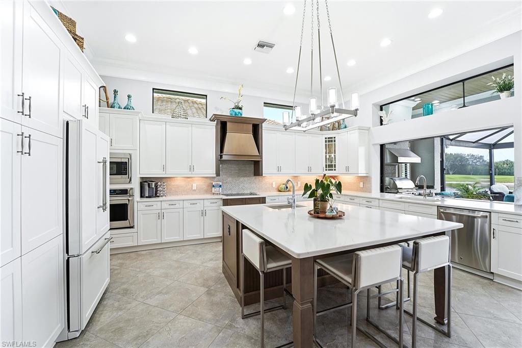 TWIN EAGLES - Residential