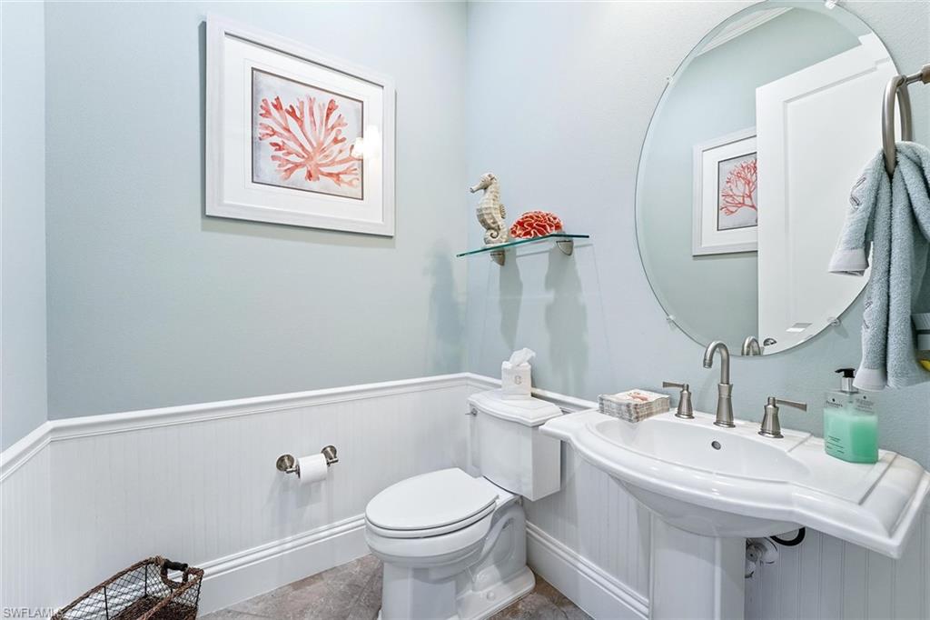 TWIN EAGLES - Residential