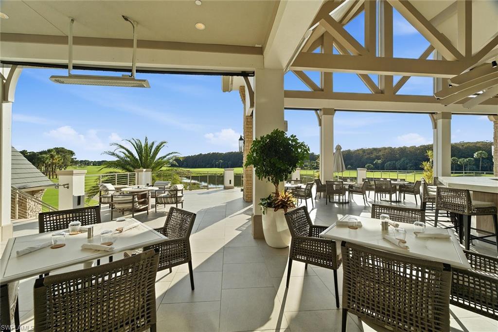 TWIN EAGLES - Residential