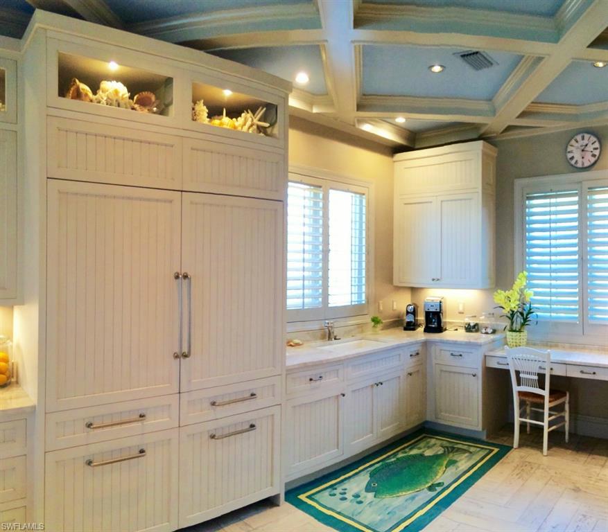 BAREFOOT BEACH - Residential