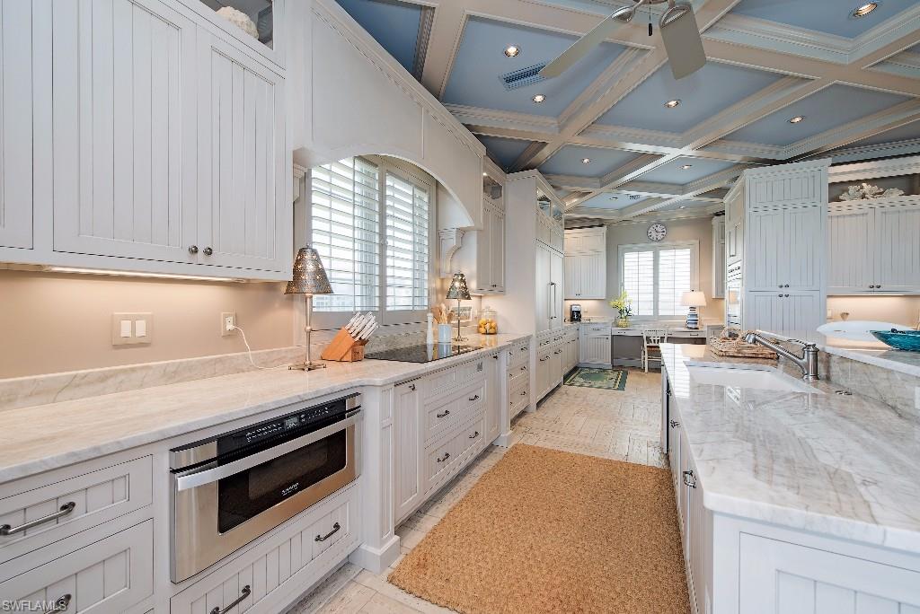 BAREFOOT BEACH - Residential