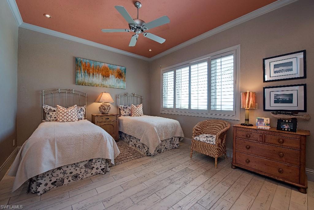 BAREFOOT BEACH - Residential