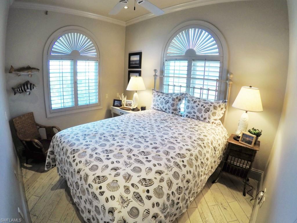 BAREFOOT BEACH - Residential