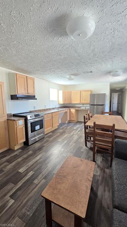 PIONEER PLANTATION - Residential Lease