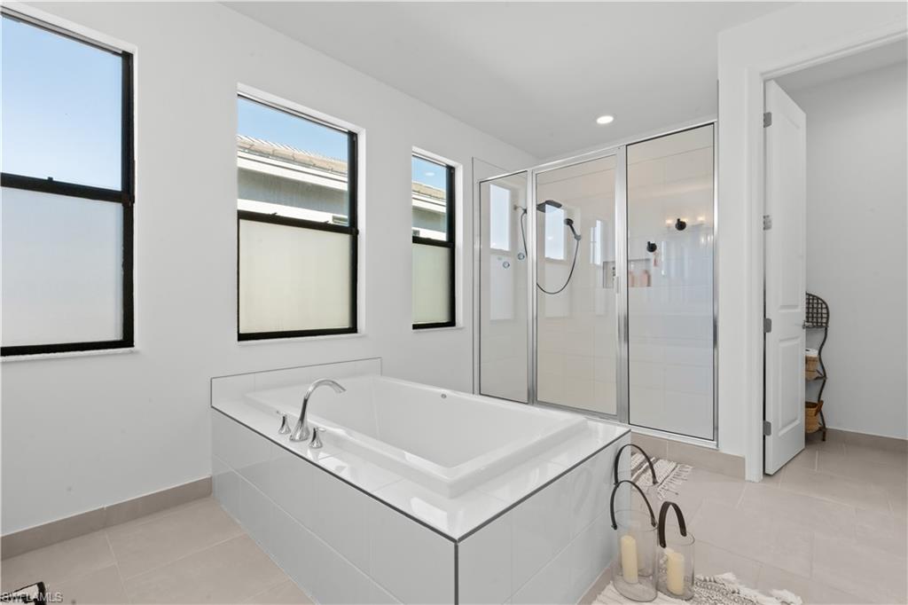 RIVERCREEK IN ESTERO - Residential